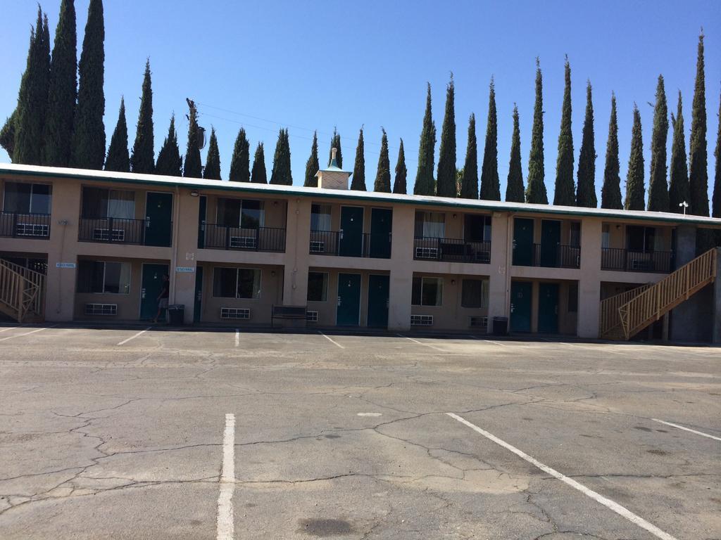 Townhouse Motel Sanger Екстериор снимка